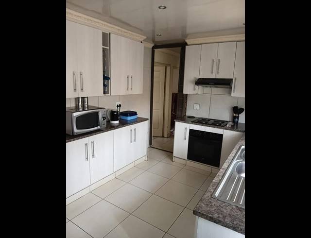 3 BEDROOM HOUSE FOR SALE IN RIVERLEA